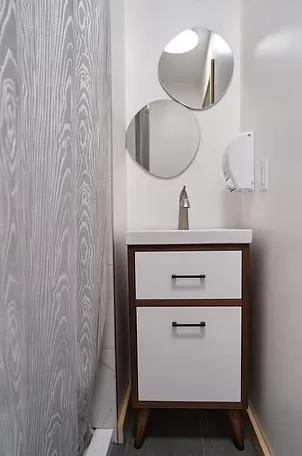 balcon-blanc-nos-chambres (6)